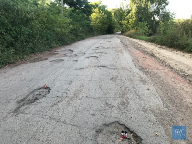 На Волині дорогу до села планують «підлатати» будівельним боєм. ФОТО