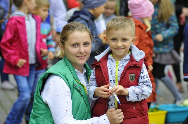 Кавуни, баклажани, перчики: у Луцькому зоопарку зібрали овочі, які садили діти. ФОТО