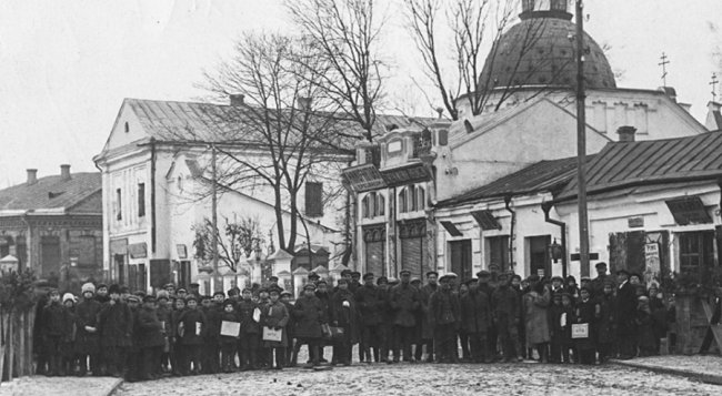 Показали, як відкривали Братський міст у Луцьку майже 100 років тому. РЕТРОФОТО