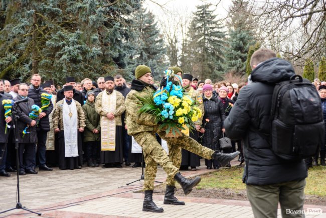 Небесний Легіон спостерігає за нами: у Луцьку вшанували пам'ять Героїв Майдану. ФОТОРЕПОРТАЖ