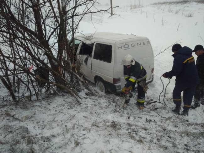 Села без світла і 24 авто у заметах: наслідки снігопаду на Волині