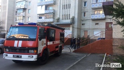 У Луцьку на Соборності горить багатоповерхівка. ОНОВЛЕНО