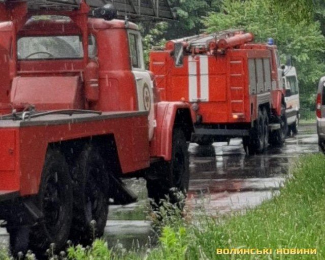 У Луцьку сталася пожежа в багатоповерхівці. ФОТО