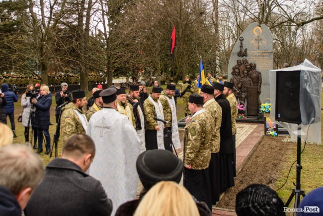 Небесний Легіон спостерігає за нами: у Луцьку вшанували пам'ять Героїв Майдану. ФОТОРЕПОРТАЖ