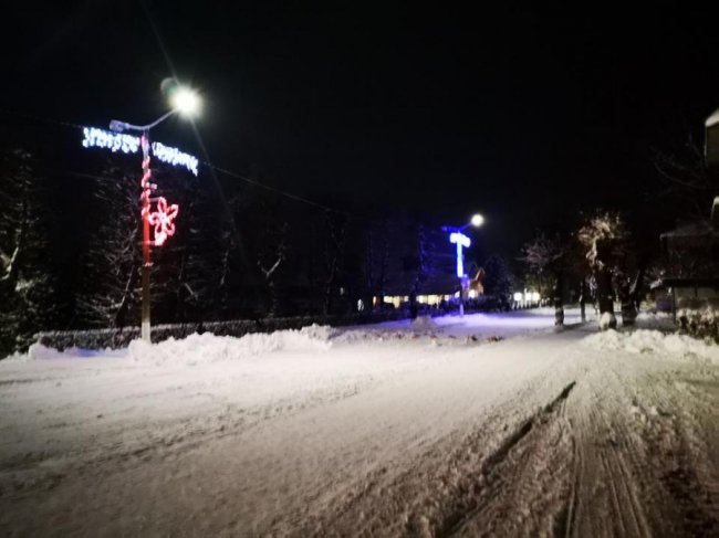 У волинському райцентрі засвітили головну ялинку. ФОТО