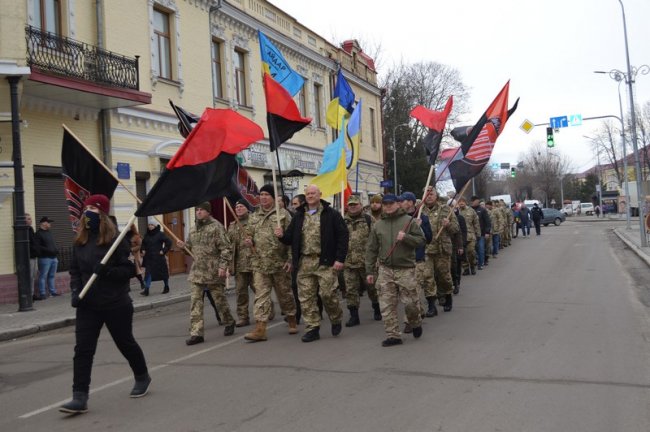 На Волині добровольців вшанували маршем патріотів. ФОТО