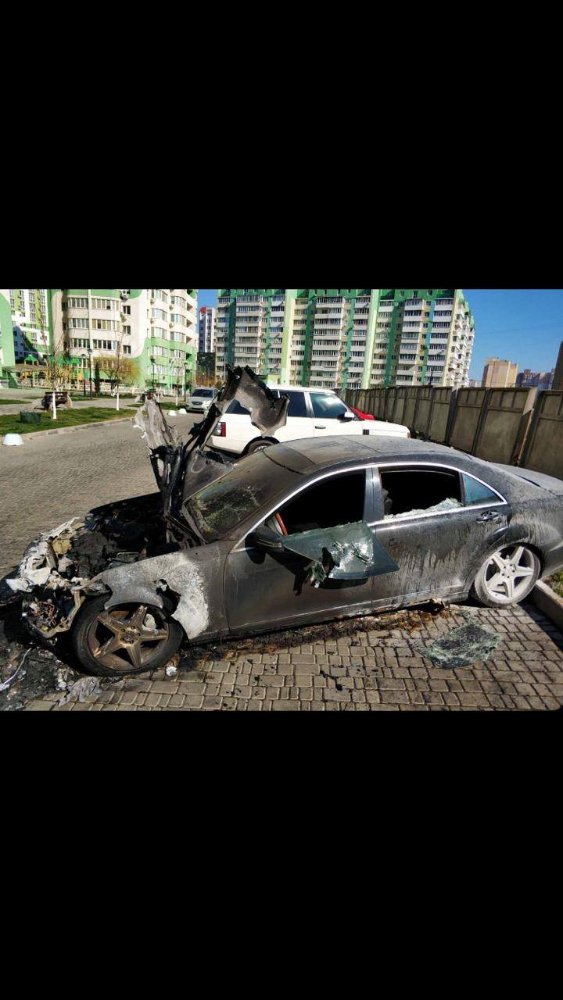 В Одесі пожежник-рятувальник спалював елітні авто на замовлення. ФОТО