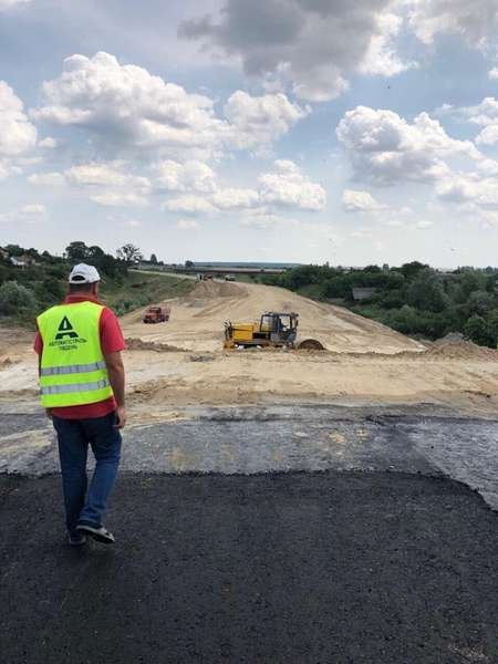 Повідомили, коли планують завершити будівництво об’їзної дороги до пункту пропуску «Устилуг»