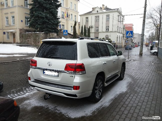 Toyota Land Cruiser 200, яким кермує Сергій Була