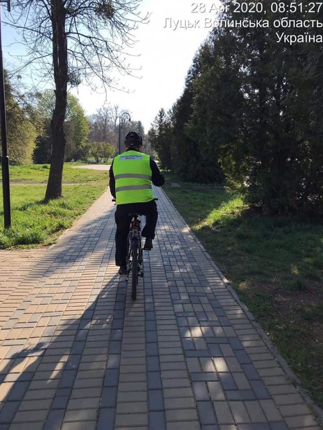 У Луцьку муніципали патрулюватимуть центральний парк на велосипедах