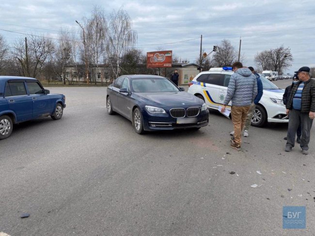 Аварія у Нововолинську: біля автостанції зіткнулися два легковики