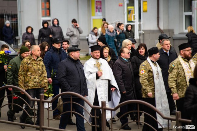 Небесний Легіон спостерігає за нами: у Луцьку вшанували пам'ять Героїв Майдану. ФОТОРЕПОРТАЖ