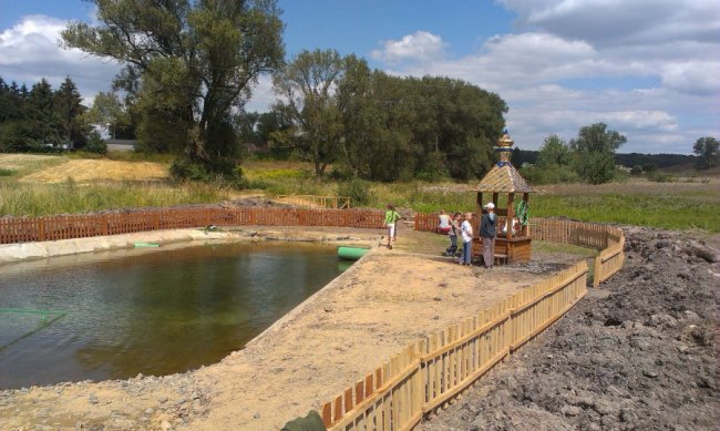 У селі під Луцьком облаштували ставок з цілющою водою