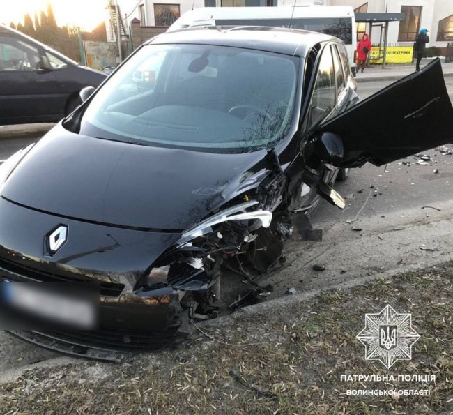 На Волині трапилась ДТП: зіткнулись два  автомобілі. ФОТО