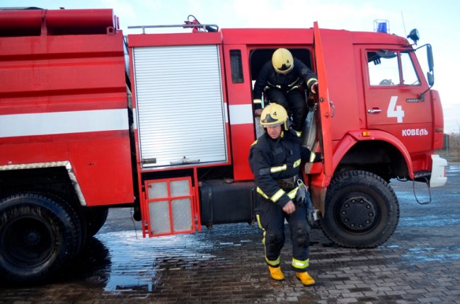 На найбільшому залізничному вузлі Волині «загорілися» цистерни з пальним. ВІДЕО, ФОТО