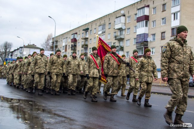 Нарешті вдома! 14-та бригада пройшла маршем у Володимирі. ФОТО