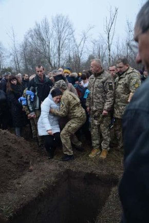 На Київщині провели в останню путь воїна волинської бригади. ФОТО