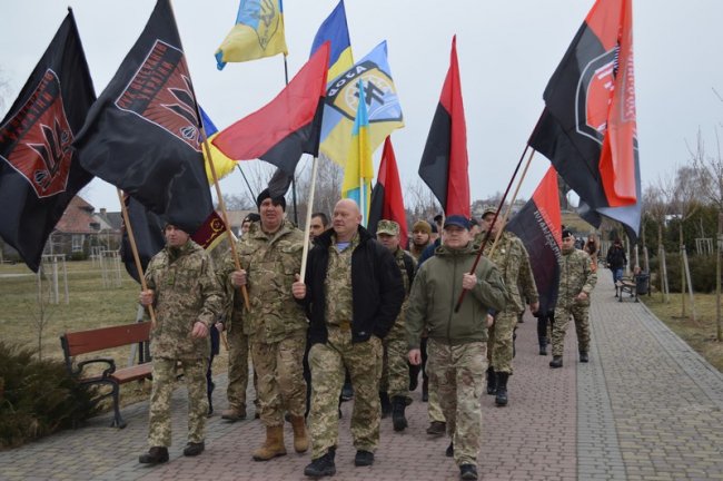 На Волині добровольців вшанували маршем патріотів. ФОТО