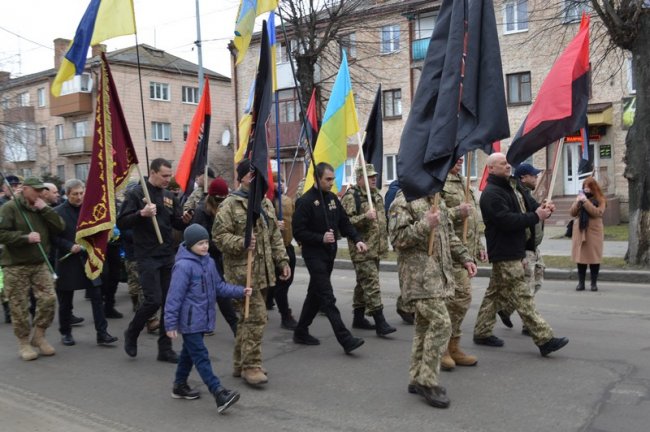 На Волині добровольців вшанували маршем патріотів. ФОТО