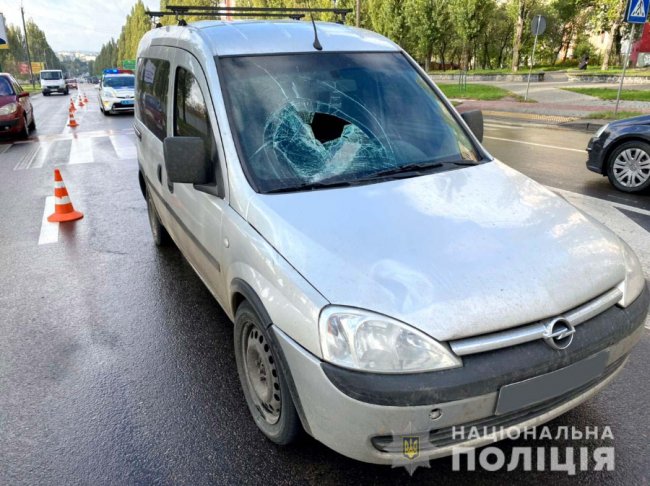 Волинянин за кермом Opel збив у Рівному жінку. ФОТО