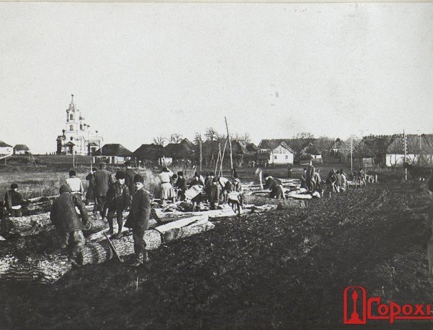 Унікальні ретросвітлини волинського села знайшли в Австрії. ФОТО