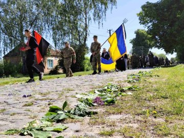 У громаді на Волині поховали Героя Олександра Гурича