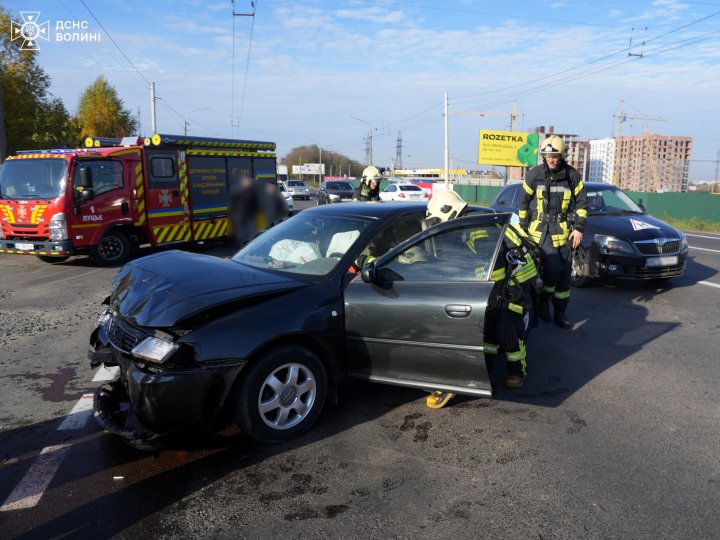 Аварія біля Луцька: зіткнулися два автомобілі