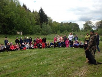 Луцькі школярі завітали в гості до прикордонників. ФОТО