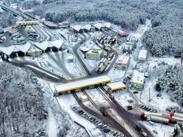 На волинському кордоні – автомобільні черги