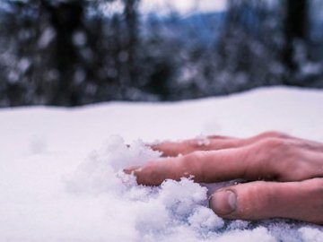 У Луцькому районі на смерть замерз чоловік