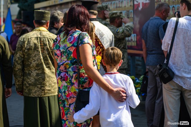 У Луцьку вшанували загиблих захисників України. ФОТОРЕПОРТАЖ