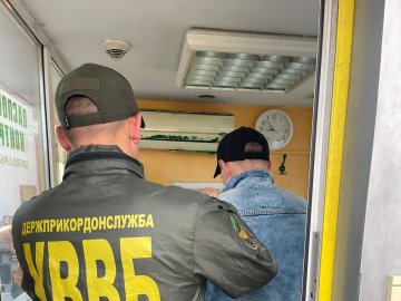 На «Ягодині» військовозобов'язаний давав 1000 доларів, щоб виїхати за кордон