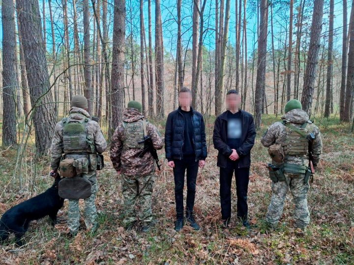 На Волині затримали двох чоловіків, які намагалися незаконно перетнути кордон