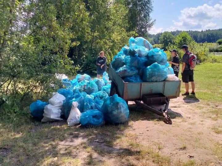 В нацпарку на Волині зібрали пів сотні мішків сміття