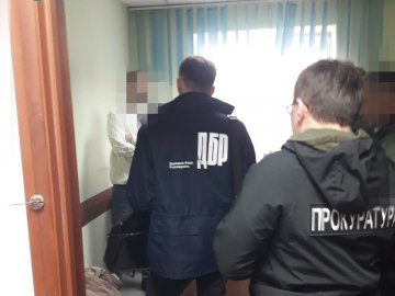 Підробив водійські права: на Волині перед судом постане кіберполіцейський