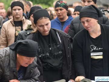 На Волині в останню дорогу провели Героя Василя Гайченю, який загинув внаслідок нещасного випадку