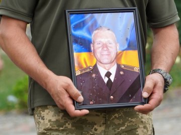 На Волині попрощалися з Героєм Едуардом Масленніковим, який помер від важкої хвороби у госпіталі