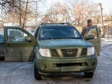 Волиньрада відправила на передову позашляховик і Starlink. ФОТО