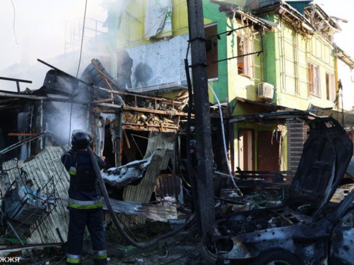 Рятувальники ліквідували наслідки удару по Вільнянську на Запоріжжі: загинуло 7 людей