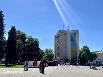 Головний луцький годинник постійно ламається, - комунальники