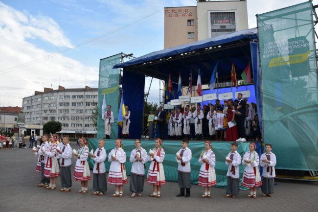 На головній площі Луцька урочисто відкрили чемпіонат Європи з легкої атлетики. ФОТО