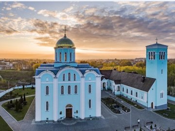 На Волині виселять УПЦ МП із древньої святині