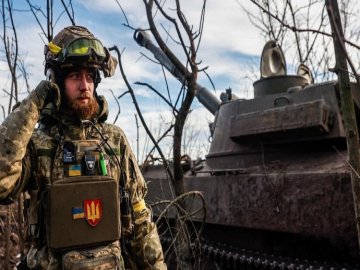 Сили оборони відбили ворожі атаки біля 10 населених пунктів, – Генштаб