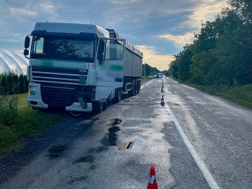 Лучанин за кермом вантажівки потрапив у ДТП на Рівненщині: серед постраждалих — дитина