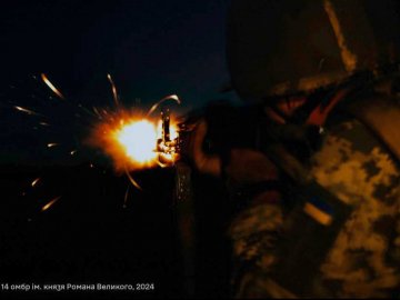 Як воїни волинської бригади вчаться воювати вночі: ефектні фото
