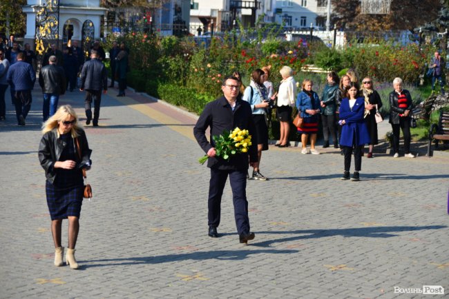 Луцьк попрощався із загиблим на озері Люб'язь Олексієм Веремійчиком