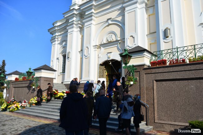 Луцьк попрощався із загиблим на озері Люб'язь Олексієм Веремійчиком