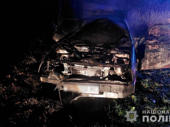 У Володимирі жінка дотла спалила авто знайомого: її судили