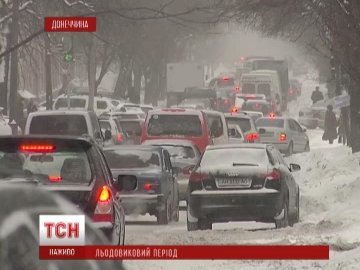 Донеччину паралізував снігопад. ВІДЕО