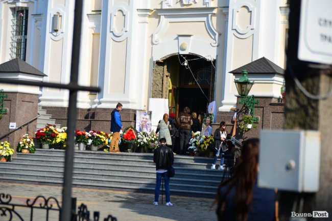 Луцьк попрощався із загиблим на озері Люб'язь Олексієм Веремійчиком